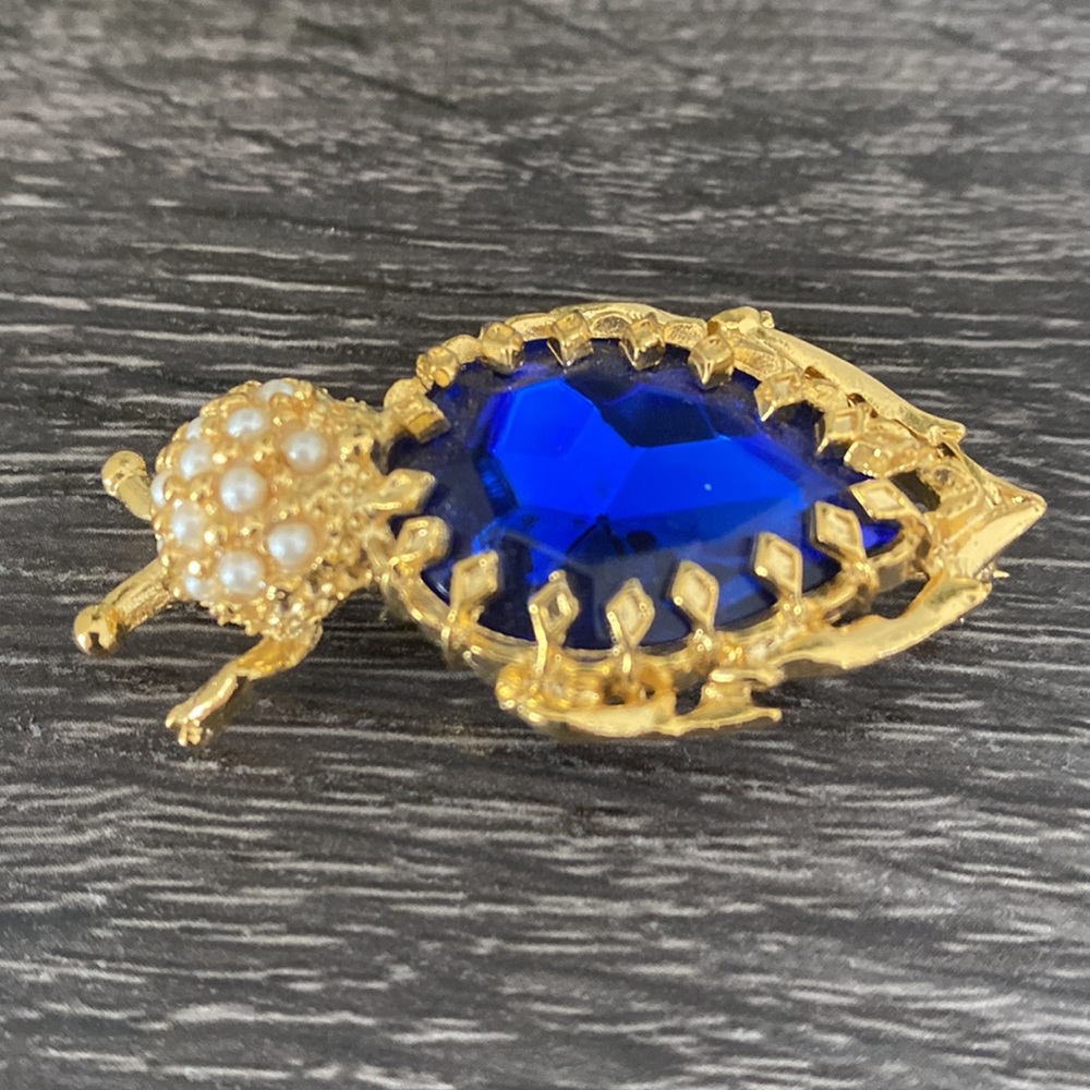Bee Pin/brooch